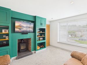 Sitting Room- click for photo gallery